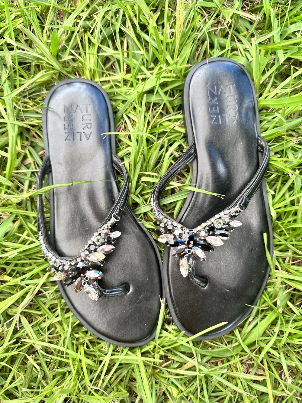 A New Day Black Embellished Flip Flop Sandals – Women’s Size 6